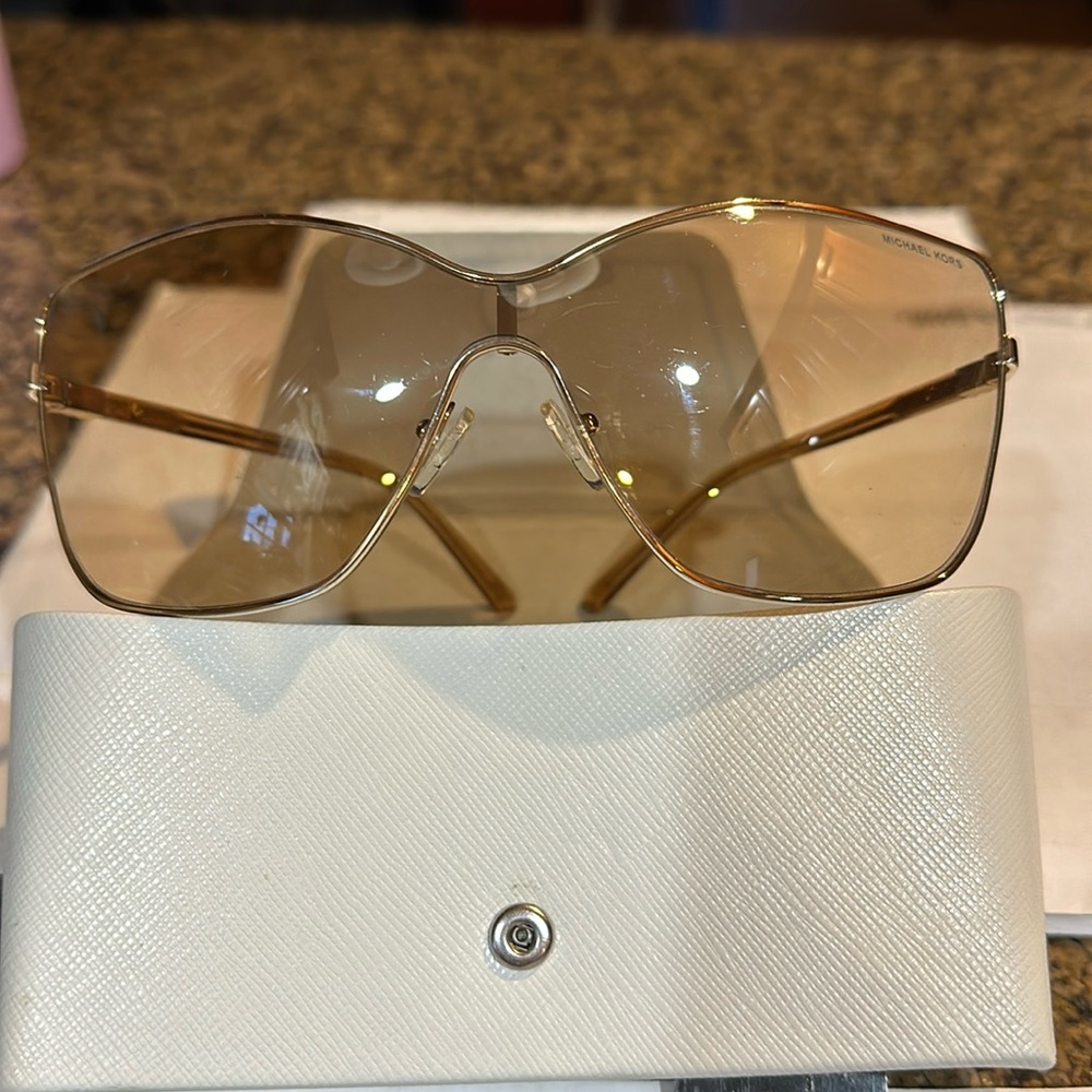 Michael Kors Juneau Sunglasses